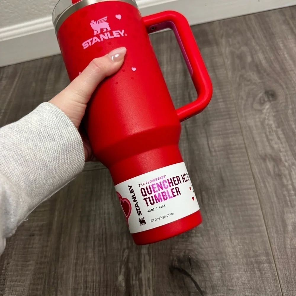 Stanley Red Ruby Hearts Target Exclusive Valentine's Day 2025 40 Oz Tumbler NEW - Picture 2 of 5